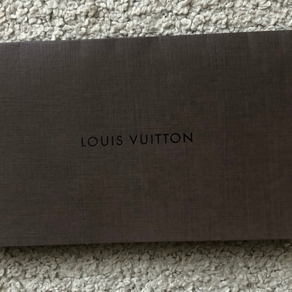 Authentic Louis Vuitton Envelope. - Picture 3 of 3